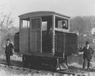 Machine à vapeur conçue par M. Alfred I. du Pont, 1905